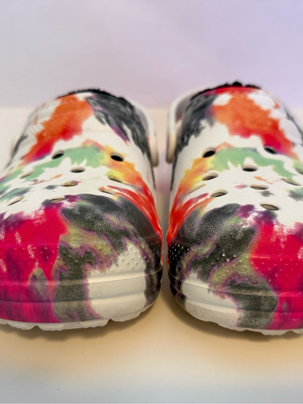 Crocs Multicolor Paint Splatter Lined Slip On Clogs Womens Sz 7 NWOT View 5